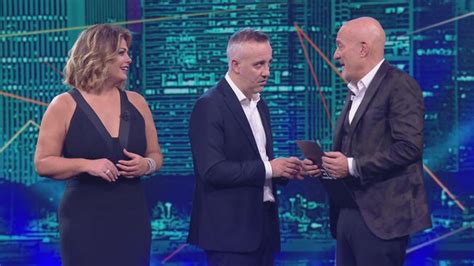 Il Ritorno Di Omar Pirovano Zelig 2023 Video Mediaset Infinity