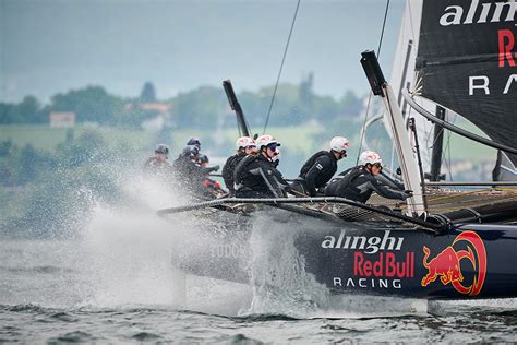 America S Cup In Acqua Il Secondo Ac Di Alinghi Red Bull Racing