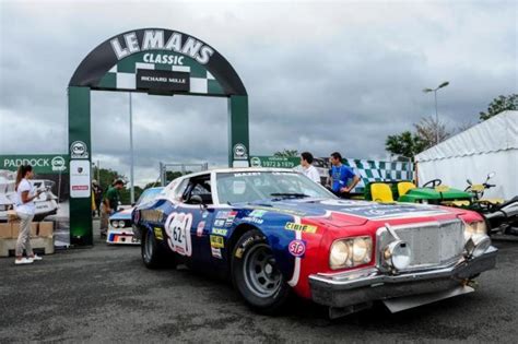 NASCAR Di Le Mans Saat Dodge Charger Dan Ford Torino Berlomba Di Le