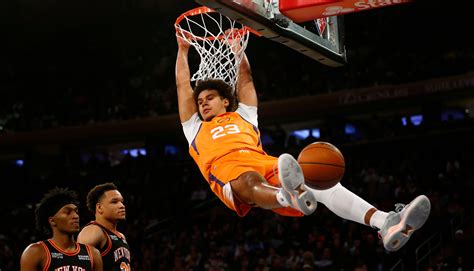 NBA: Phoenix Suns extend winning run to 15 games with crushing victory ...