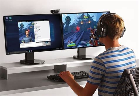 Logitech's C922 webcam is the revered C920's vastly upgraded successor ...