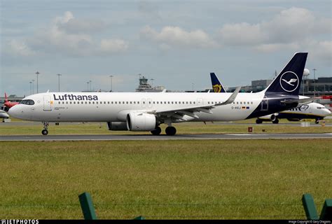 D AIEJ Airbus A321 271NX Lufthansa Gary Oragano JetPhotos