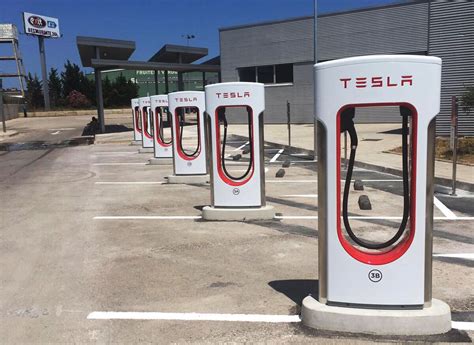 Tesla Podría Abrir Su Red De Supercargadores A Otras Marcas