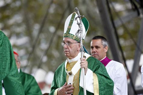 Faithful Pack Philadelphia for Final Mass of Pope Francis's Visit ...