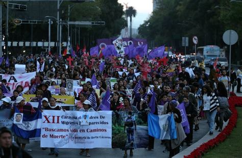 Marchan mujeres en la Ciudad de México y varios estados contra