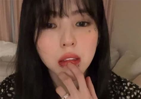 Han So Hee Answers Fan Questions About Her New Facial Piercings