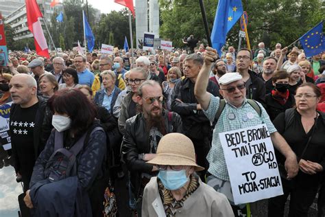 Warszawa Przed Sejmem Odby A Si Manifestacja W Obronie Tvn Polska