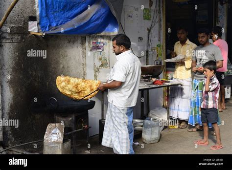 Mumbai Street Food Hi Res Stock Photography And Images Alamy