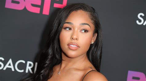 Jordyn Woods Just Tried Tiktok S Viral Leggings Teen Vogue