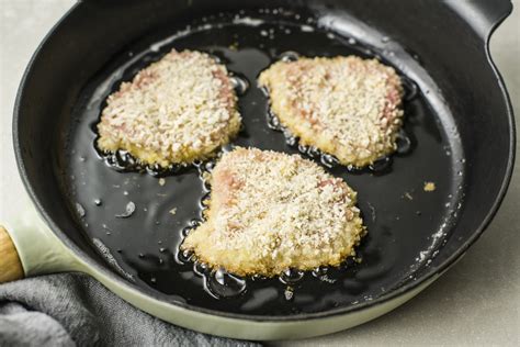 Classic Breaded Veal Cutlets Recipe