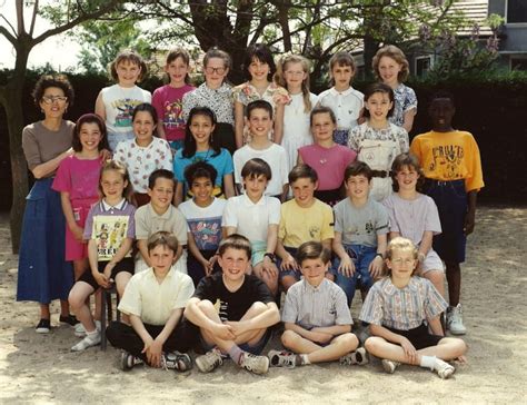 Photo De Classe Cm De Ecole Ferdinand Buisson Sainte Genevieve