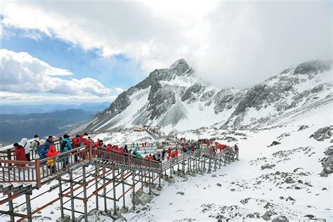 登丽江玉龙雪山 感受夏雪浪漫 国际在线