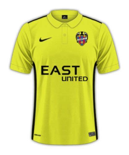 Levante Femenino Kits