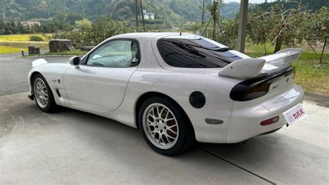 マツダ Rx 7 スピリットr タイプb 2002年式 中古車詳細 プロに任せる自動車フリマ【カババ】