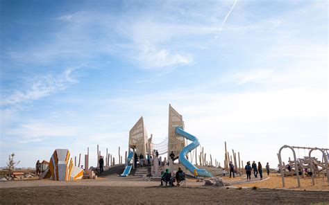 wanuskewin-heritage-park-natural-wood-playground-abstract-towers-tube ...