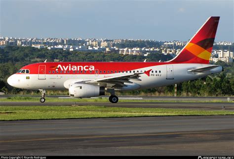 PR AVJ Avianca Brasil Airbus A318 121 Photo By Ricardo Rodrigues ID