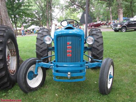 Ford 2000 Tractor Photos Information