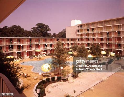 1950s Motel Photos And Premium High Res Pictures Getty Images