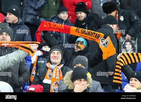 Shakhtar Donetsk Flag Hi Res Stock Photography And Images Alamy