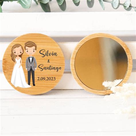 Espejo Personalizado De Madera Modelo Novios Detalles Boda