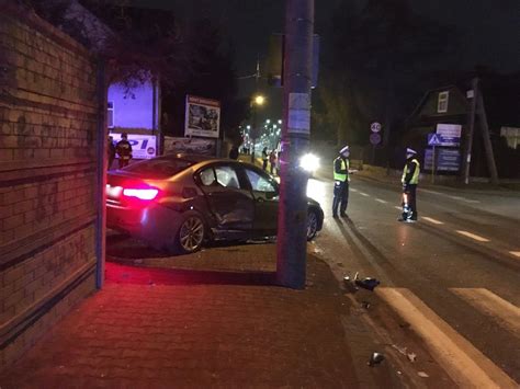 Wypadek na skrzyżowaniu w Kielcach Zderzyły się skoda octavia i bmw