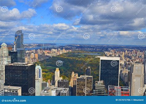 Midtown Manhattan O Midtown Representa La Parte Central Y Longitudinal