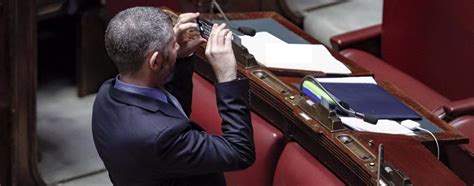 Milleproroghe Ok Al Decreto Torna Al Senato Alla Camera Seduta Fino