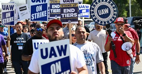 Uaw Files Labor Charges Against Trump And Musk Over Interview On X