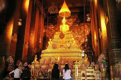 Wat Pho Bangkok - The temple of the Reclining Buddha