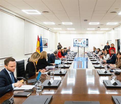 El Gobierno Anuncia Una Reforma Del Reglamento De Extranjer A Para El