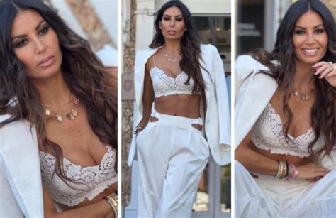 Elisabetta Gregoraci La Giacca Si Apre E Micro Top Quasi Invisibile