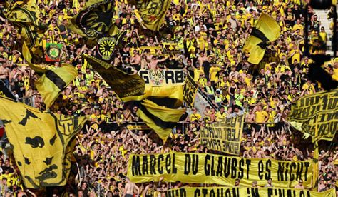 La afición del Borussia Dortmund es la MEJOR merece más que nadie la