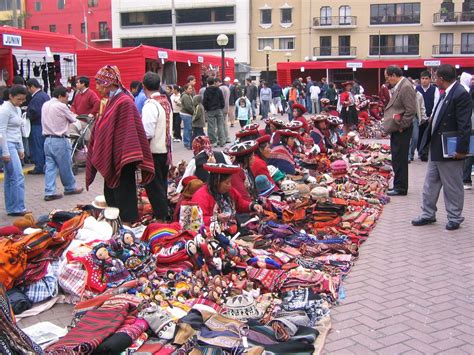 The Best Places to Buy Souvenirs in Lima