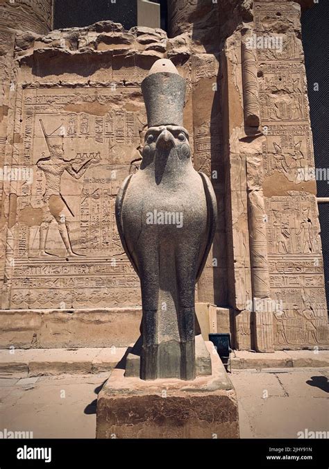 Religion Egypt Horus Hi Res Stock Photography And Images Alamy