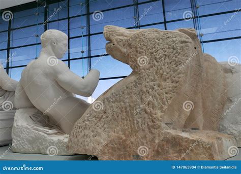 Interior Del Nuevo Museo De La Acr Polis Atenas Grecia Imagen De