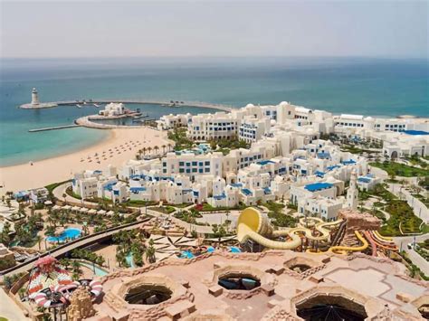 Hilton Salwa Beach Resort And Villas Resort Day Pass Fact Magazine Qatar
