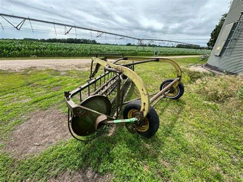 John Deere 5 Bar Side Delivery Rake Rubber Manual LIft Model 896