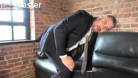 Chubby DILF With Fat Ass Lets You Worship His Ass And Smell His Farts PREVIEW XHamster