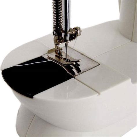Купить Швейная машинка 4 в 1 Mini sewing mashine, без риска, цена 579. ...