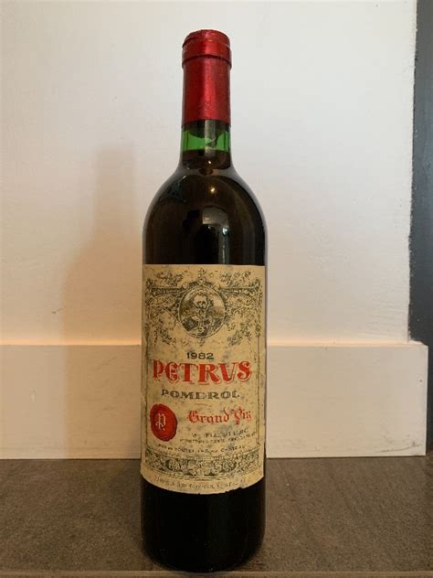 Pétrus Pomerol 1982 Cavacave