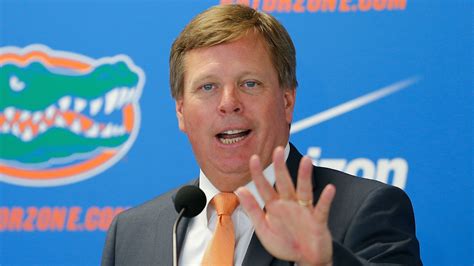 Watch Florida coach Jim McElwain answer question about the nude shark ...