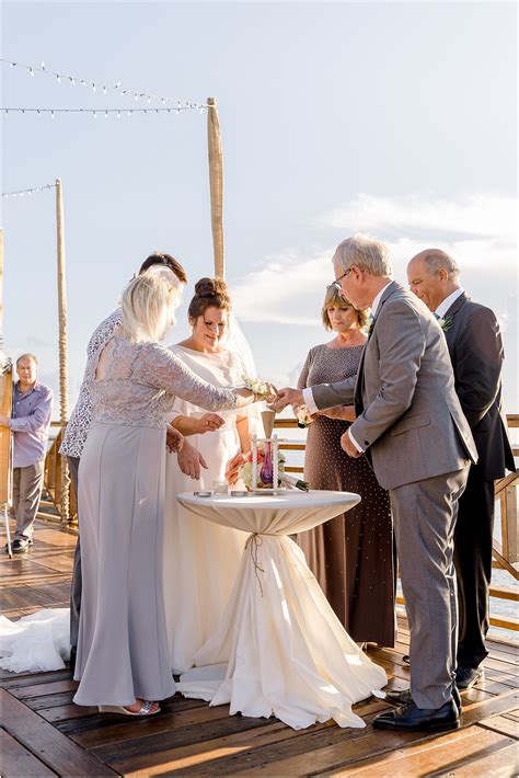 Grand Old House Cayman Wedding | Nicole + Jon - Janet Jarchow Photography