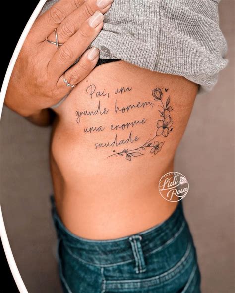 Tatuagem de frase na costela 50 fotos para você tatuar agora mesmo