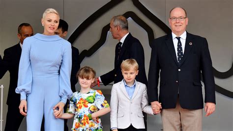 Albert Et Charlene De Monaco Rare Photo De Famille Pour F Ter La