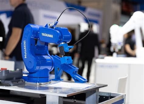 Yaskawa Auf Der Automatica INDUSTRY Channel