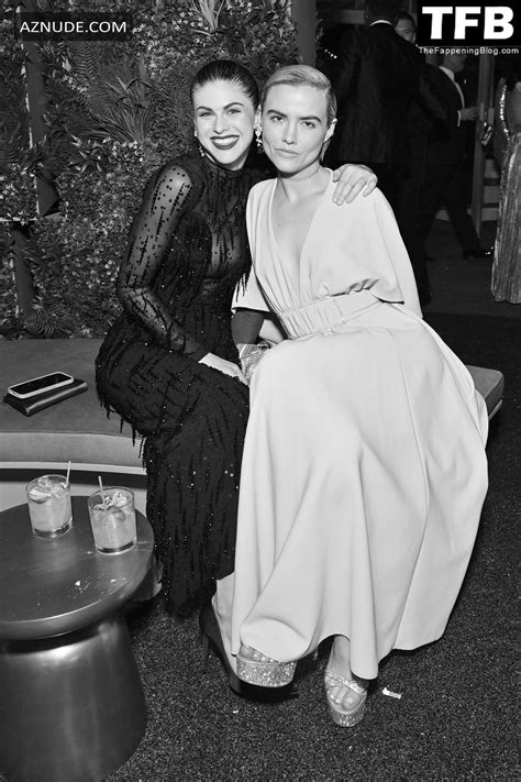 Alexandra Daddario Sexy Seen Flaunting Her Hot Cleavage At The Vanity Fair Oscar Party In