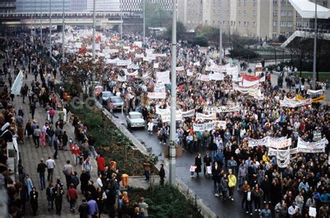 Ddr Fotoarchiv Berlin Legend Re Gro Demonstration Zur Reformation