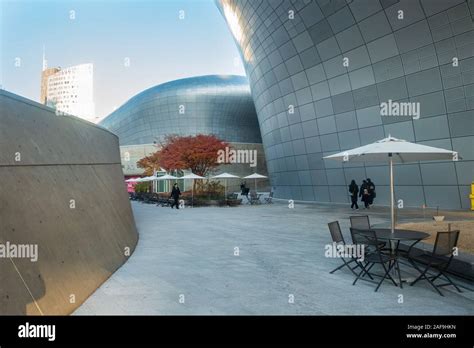 Seoul South Korea December 6th 2019 Dongdaemun Design Plazaserve