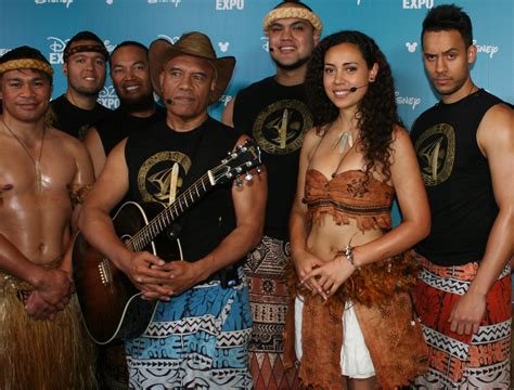 Te Vaka Official Te Vaka Website South Pacific Fusion World Beat