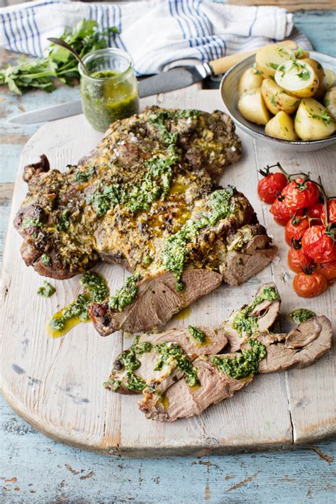 Gigot Dagneau Papillon En Cro Te Dherbes Et Sa Salsa Verde Irish